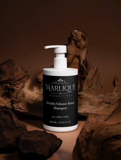 Voluminisierendes Shampoo mit Keratin für stärkeres, fülliges Haar Selfnamed