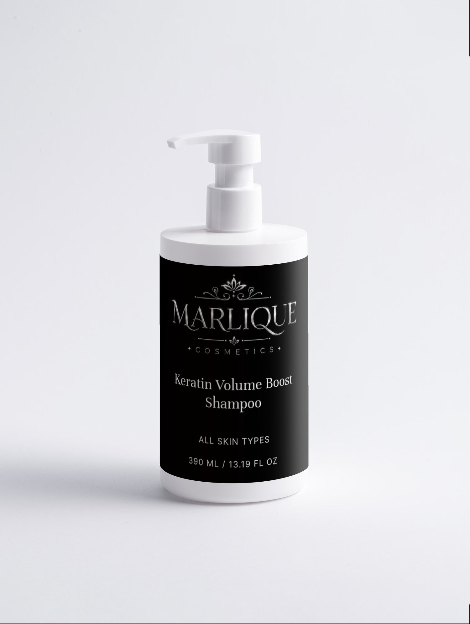 Voluminisierendes Shampoo mit Keratin für stärkeres, fülliges Haar Selfnamed