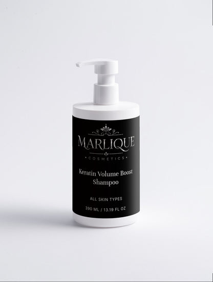 Voluminisierendes Shampoo mit Keratin für stärkeres, fülliges Haar Selfnamed